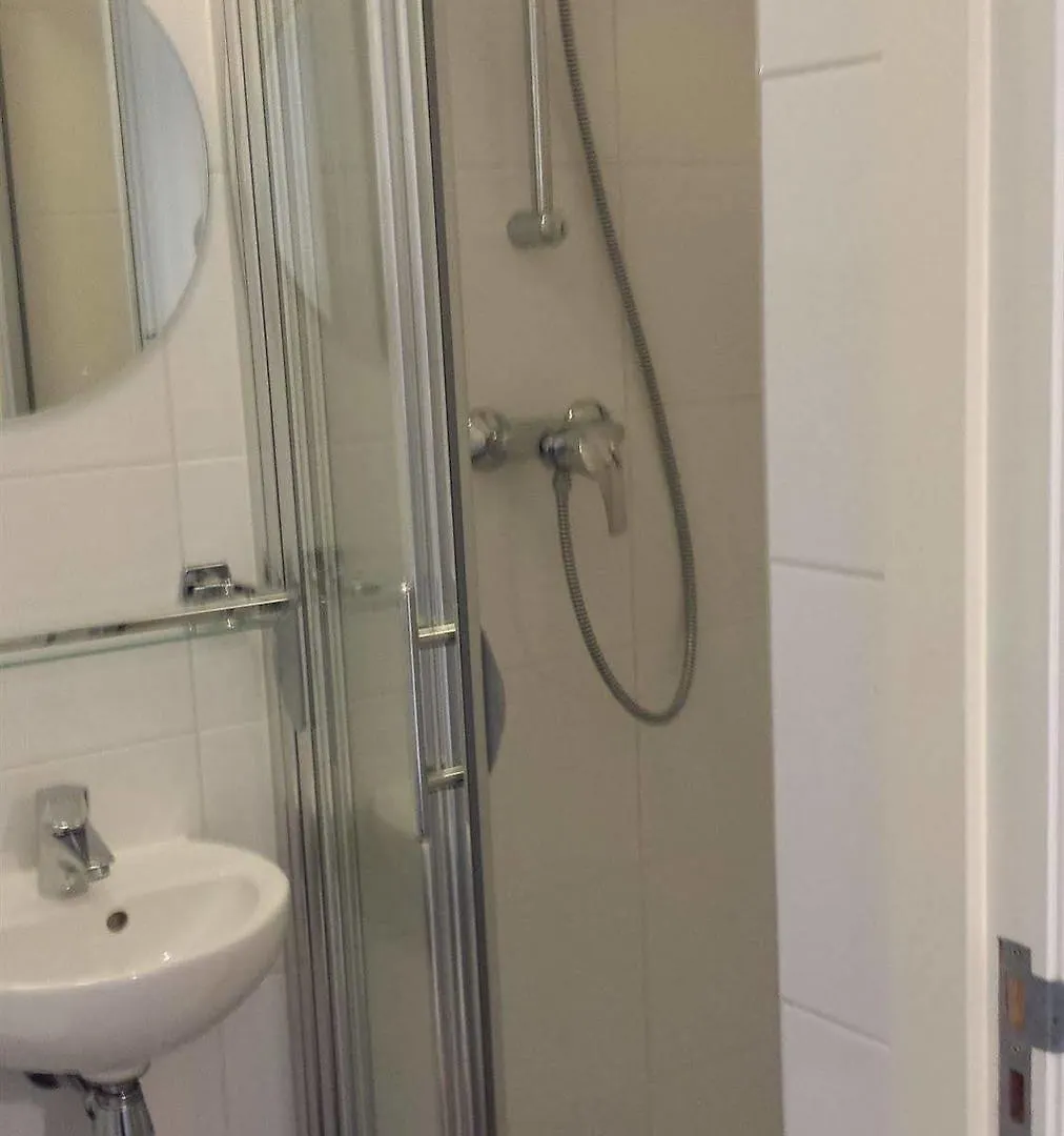 אמסטרדם Hotel Victorie 3*,
