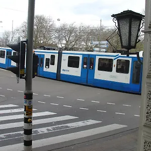 Aston ** Amsterdam
