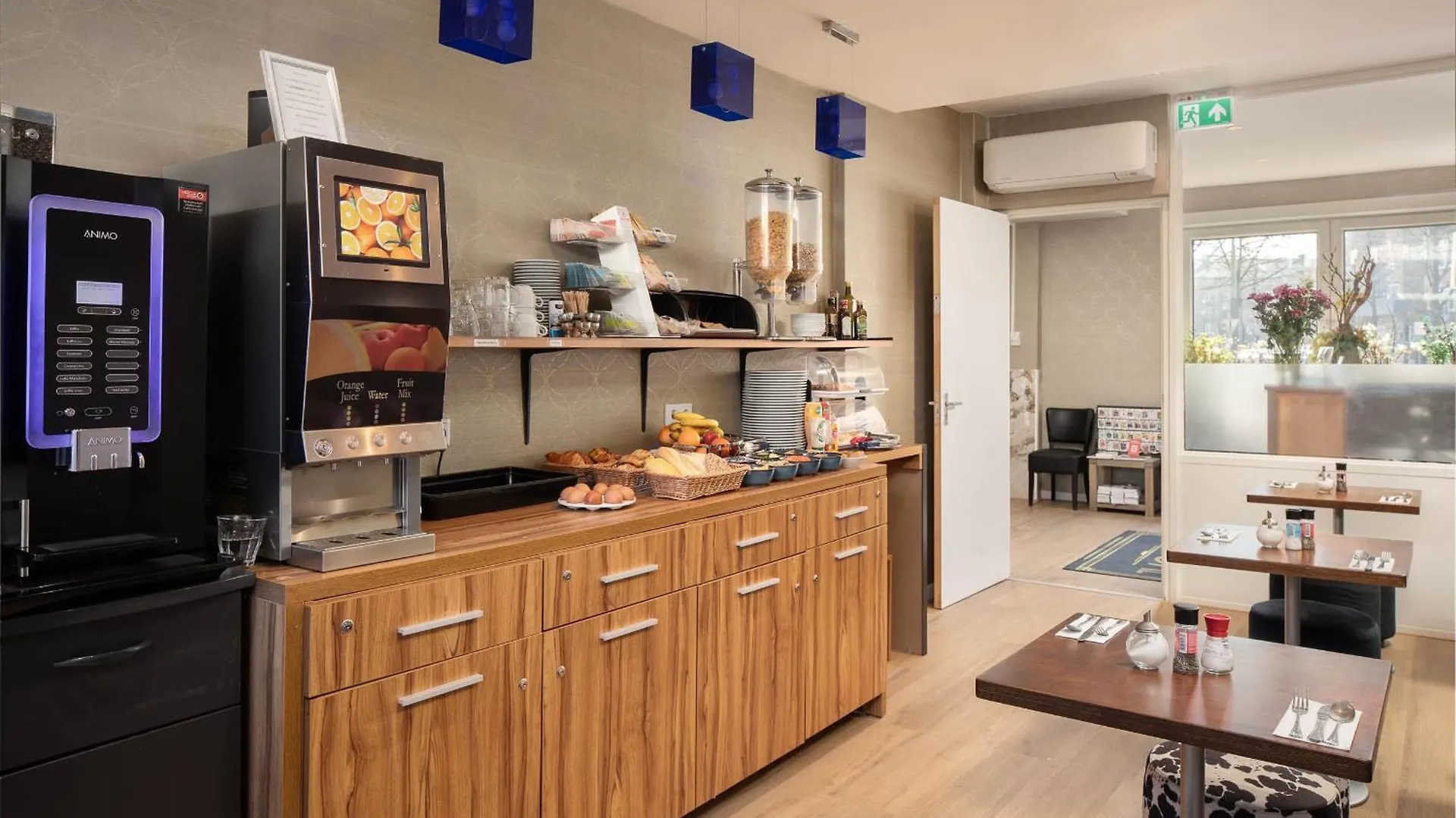Hotel Victorie Amsterdam Netherlands