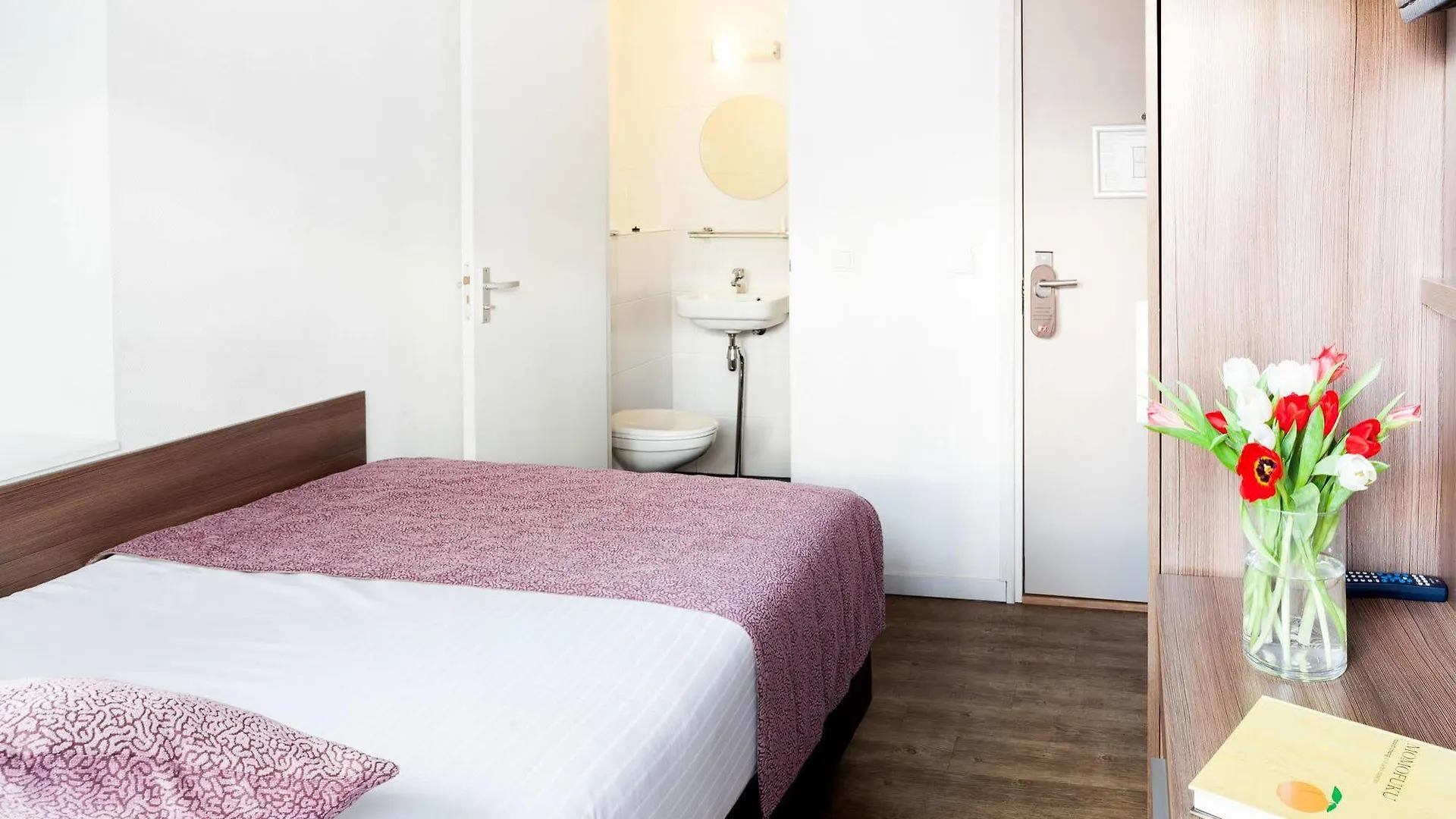 Hotel Victorie Amsterdam Netherlands