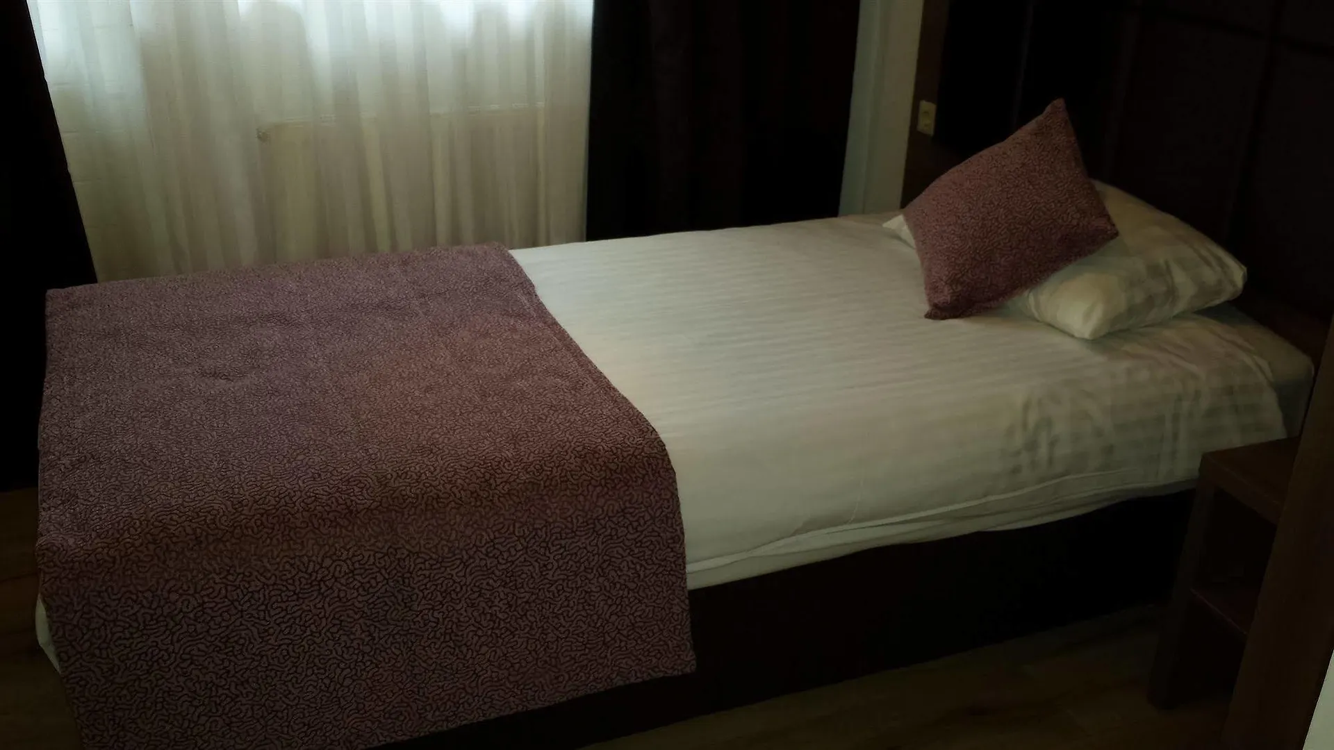 Hotel Victorie Amsterdam 3*,